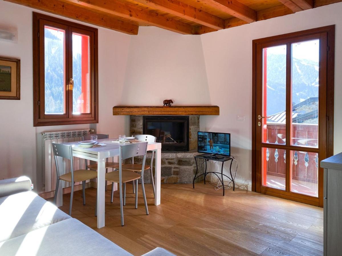 Mansarda Corno D'Aola Apartment Ponte Di Legno Exterior photo